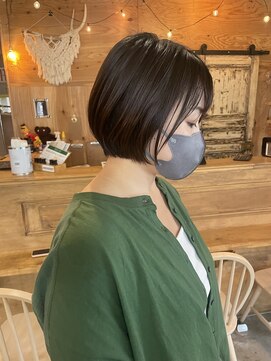 ウィークエンド(WEEKEND) 簡単まとまるショートボブ