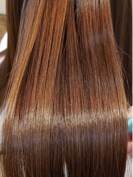 クリスヘアー(Cris Hair)の写真/年齢とともに変わる髪質に。大人髪を知り尽くしたプロの技術で大人女性の為の柔らかく自然なストレートを◎
