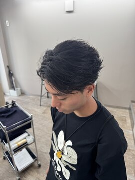 レーヴバイリコ 三軒茶屋(Reve by liko) フェザーパーマ/フェザーショート/刈り上げセンターパート