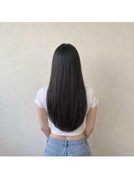 ジェニック(genic. by kamiken.)の写真/【新・美髪ケア】髪の状態に合わせて選べる、うる艶・銀・金の３段階ケア