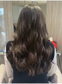 シルバーベージュ&アッシュカラー☆艶髪ゆる巻きロング