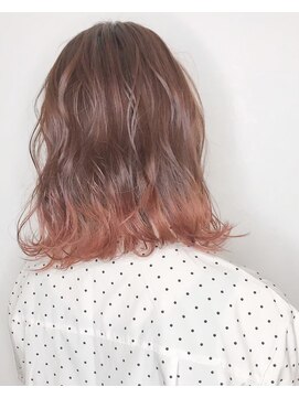 モルニ(MORNI) グラデーションカラー_マロンベージュ Aラインボブ かきあげ