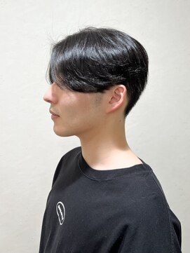 フェール(faire) 前下がりセンターパート