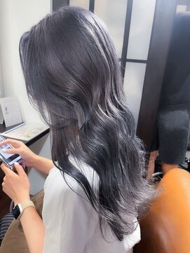 エニー 栄(Any) 透明感あふれるアイスブルー☆