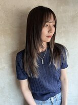 メロウ(mellow)&nbsp;レイヤーカット×インナーカラー×シルバー