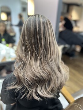 ラフトーキョウセカンド(RAF TOKYO 2nd) 福岡Ｎｏ．1 グレージュバレイヤージュ