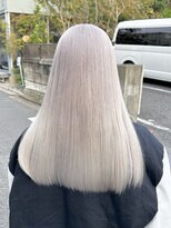 ブリーチダブルカラーホワイトカラーインナーカラー裾カラー艶髪