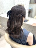 ハーフツイン／結婚式お呼ばれヘア／二次会ヘア／ロング