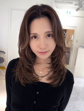 プラグ ヘアーデザイン 大名店(PLUG hair design) ハイライトカラーミルクティーベージュレイヤーカット