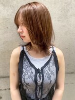 セプト 天神大名(SEPT.)&nbsp;ラテベージュ ミディアムレイヤー 外ハネ シースルーバング