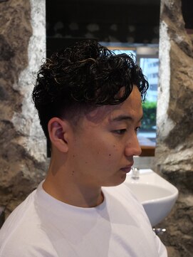 チルチェア 横浜(CHILL CHAIR) taper fade × perm