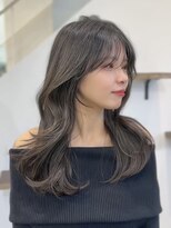 ビュー トウキョウ(VIEW TOKYO) オリーブグレージュレイヤースタイル