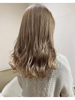 アルーシェ 秋葉原店(Alushe)&nbsp;ホワイトミルクティーベージュ