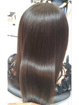 ヘアースタジオ ジェイワン(hair studio J ONE) 艶々エアーストレート