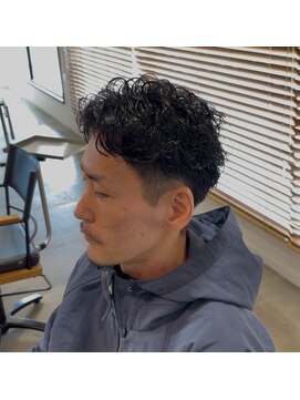 グランデュール 浜松小豆餅店(GRANDEUR) 短髪パーマ