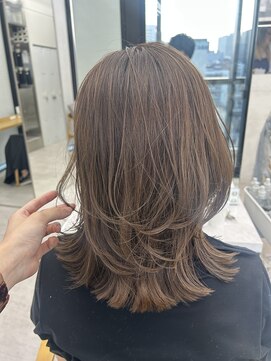ビューナゴヤ 名駅(VIEW NAGOYA) レイヤーカット/外ハネレイヤー/外ハネ/似合わせカット