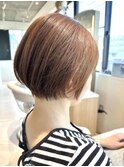 前下がりショートボブ大人ガーリーパールベージュ20代~50代