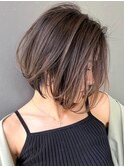 外国人風前下がりショートボブ　n7.10.18