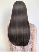 美髪縮毛矯正と髪質改善で実現する艶髪ストレートスタイル