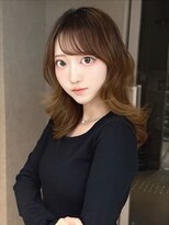 クム(kumu)&nbsp;レイヤーカット/顔まわり/前髪カット/くびれ巻き/名古屋/栄