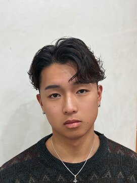 ボンドストーリールミエール(Bond Story lumiere) フェザーパーマニュアンスパーマシャドウパーマ刈り上げ眉毛