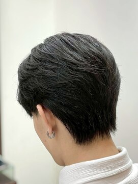 レボルトヘアー(R EVOLUT hair) MEN’S HAIR/波巻きツイストスパイラル/リバースセンターパート