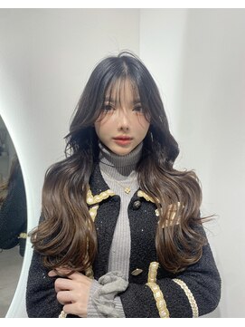 ベール(Vale) 20代に人気!小顔くびれ巻きレイヤー