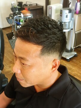 ヘアー クリエイト 縁(Hair Create en) ショートフェードスタイル