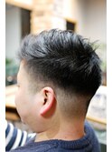 バーバーカット+サイドバングスタイル