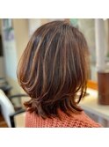 大人だから似合う1ほんのり外はねフェミニンミディ
