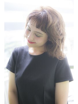 ミエル ヘア 新宿(miel hair) 〈mielhair新宿〉大人可愛いオン眉ボブ　イルミナ