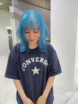 キオク(KIOX) 彩度高めのブルー/ウルフカット