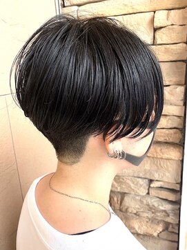 ボイスヘア(voice hair) 黒髪ツーブロックジェンダーレスショート