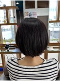ステップボーンカットカットボブショートハイライト白髪ぼかし