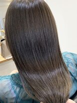 オリンテ バイ レシッド 表参道(orente by rcid)&nbsp;韓国髪質改善顔周り似合わせカット韓国風美髪ホワイトグレージュ