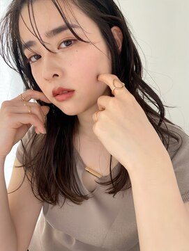 アヴェル 自由が丘(Avelle) 30代40代50代大人ゆるふわミディアム/シースルーバング/白髪染め