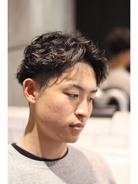 センターパートパーマ