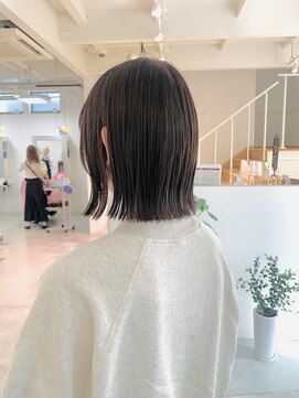 スウィートラヴィール(Sweet Ravir) クリーミーベージュカラー×切りっぱなしボブ