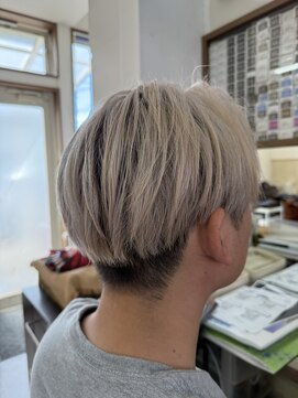 コアフィールフィス(COIFFURE fils) 新規お得クーポンあり【見附　今町】M3Dメンズハイトーンヘア