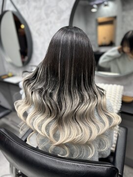 【KIRIKA/横澤】ブリーチ無しホワイトグラデーション/エクステ