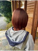 自然なボリューム感と抜け感のレイヤーボブ