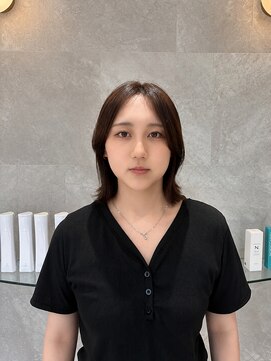 コレル(KORELLE) 根元のムラも整う透明感アッシュカラー