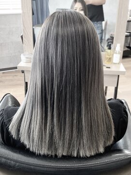 ヴィヴ(VIVE) ホワイトグレージュバレイヤージュ