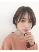 好感度抜群!女性らしい短すぎない小顔ショート×大人グレージュ