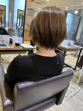 トレ(tre.) 甲子園口/髪質改善/ショート/ハイライト/酸性ストレート