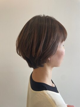 モック(moc) 女性らしいフェミニンなショートスタイル