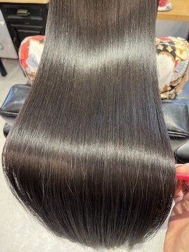 ライフ(LIFE) 髪質改善ヘアエステ/縮毛矯正/ストレート/イメチェン/フェミニン