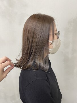 カラフェ(carafe) ナチュラルカラー/デザインカラー/イヤリングカラー/髪質改善