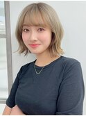 【長谷川】シルキーベージュ外はねミディ