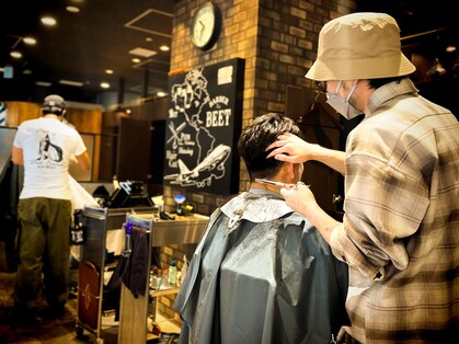 ビート バーバーショップ 大阪駅前第3ビル店(BEET BARBERSHOP)の写真